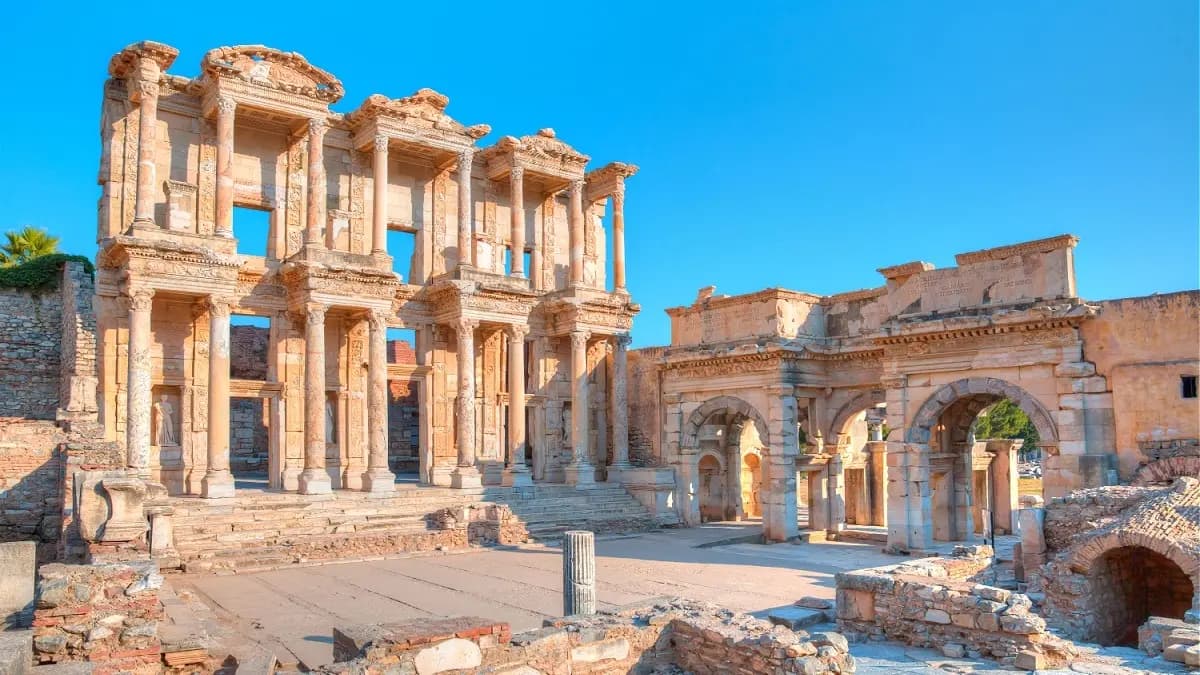 イズミル発 エフェソス古代都市ハイライト